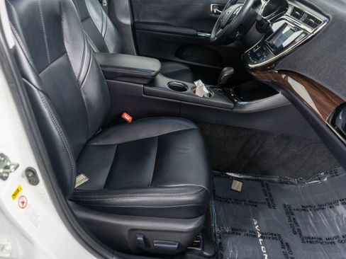 Used 2014 Toyota Avalon XLE Touring FWD image 8