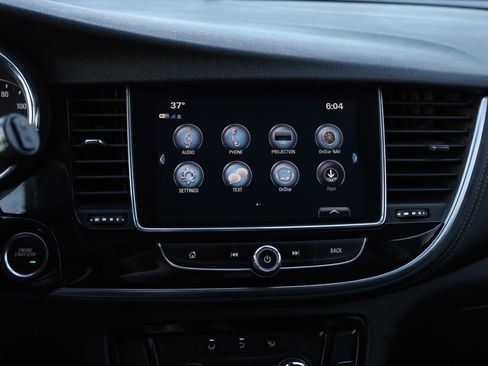 Used 2018 Buick Encore Preferred image 34