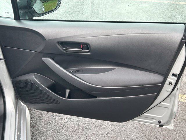 Used 2024 Toyota Corolla LE w/ LE Convenience Package FWD image 25