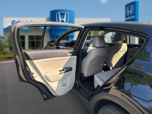 Used 2020 Kia Sportage LX w/ LX Popular Package AWD/4WD image 26
