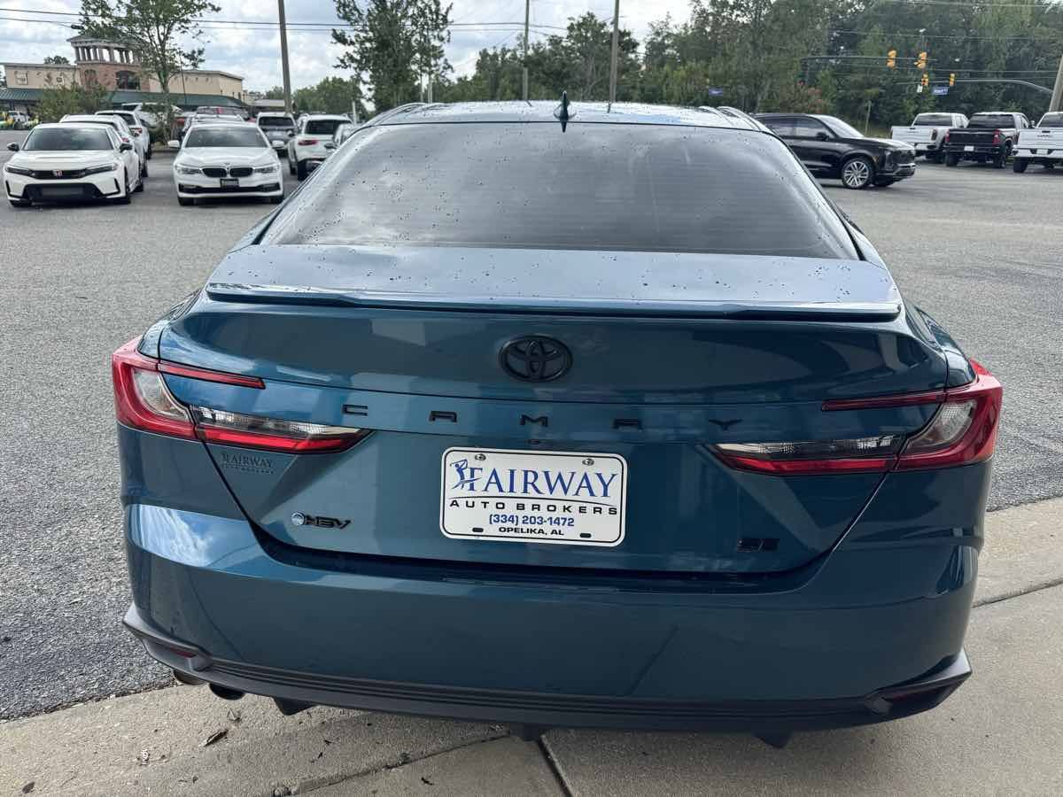 Used 2025 Toyota Camry SE FWD image 32