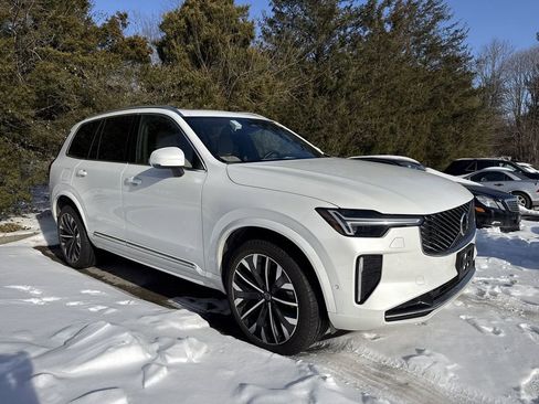 Certified 2025 Volvo XC90 B5 Plus image 1