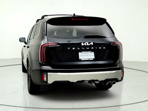Used 2024 Kia Telluride EX w/ EX Captain's Chair Package FWD image 6