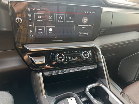 Used 2026 GMC Sierra 2500 Denali image 40