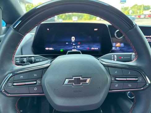 Certified 2024 Chevrolet Equinox EV RS image 26