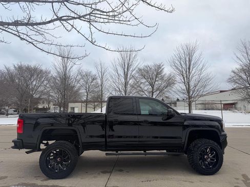 Used 2017 GMC Sierra 1500 Base 4x4 4dr Double Cab 6.5 ft image 16