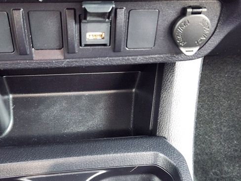 Used 2021 Toyota Tacoma SR image 15