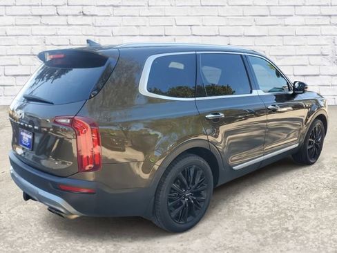 Used 2022 Kia Telluride SX w/ SX Prestige Package image 4