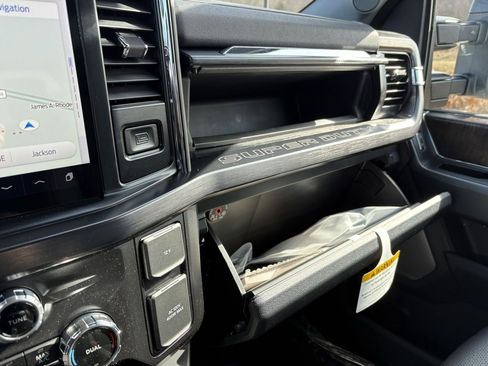 New 2026 Ford F250 Lariat w/ Lariat Premium Package image 38