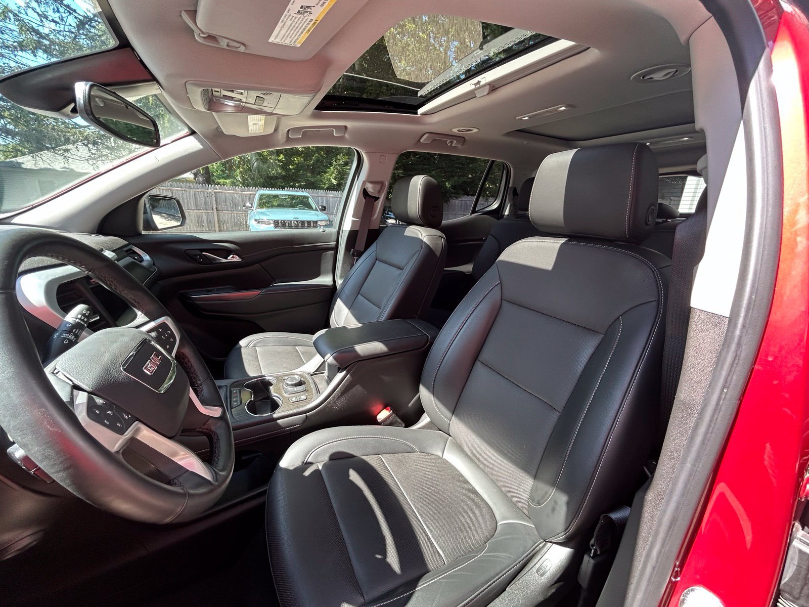 Used 2023 GMC Acadia SLT w/ Elevation Edition AWD/4WD image 15