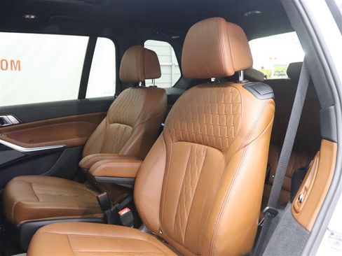 Used 2022 BMW X7 M50i AWD/4WD image 18