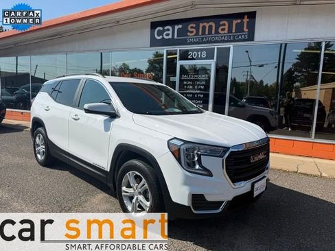 Used 2023 GMC Terrain SLE w/ Driver Convenience Package image 1