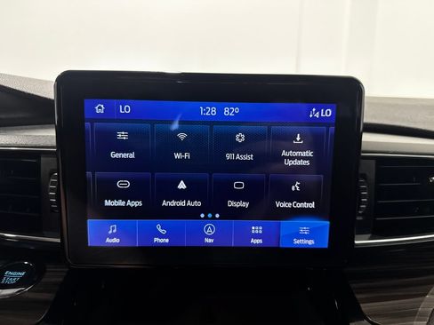 Used 2022 Ford Explorer Limited w/ Class IV Trailer Tow Package AWD/4WD image 38