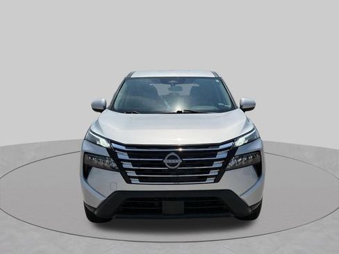 Used 2024 Nissan Rogue SV AWD/4WD image 11
