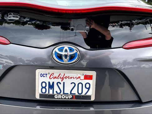 Used 2020 Toyota Prius Prime LE FWD image 30