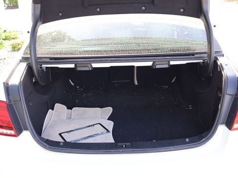 Used 2016 Mercedes-Benz E 400 4MATIC Sedan image 11