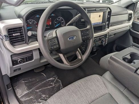 New 2025 Ford F350 XLT w/ FX4 Off-Road Package image 9