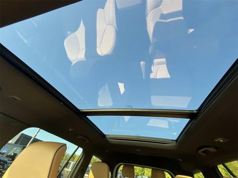 New 2025 Jeep Grand Cherokee L Summit w/ Obsidian Package image 31