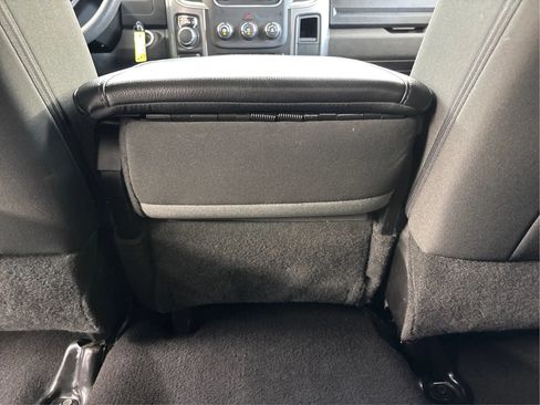 Used 2024 RAM 1500 Classic SLT AWD/4WD image 26