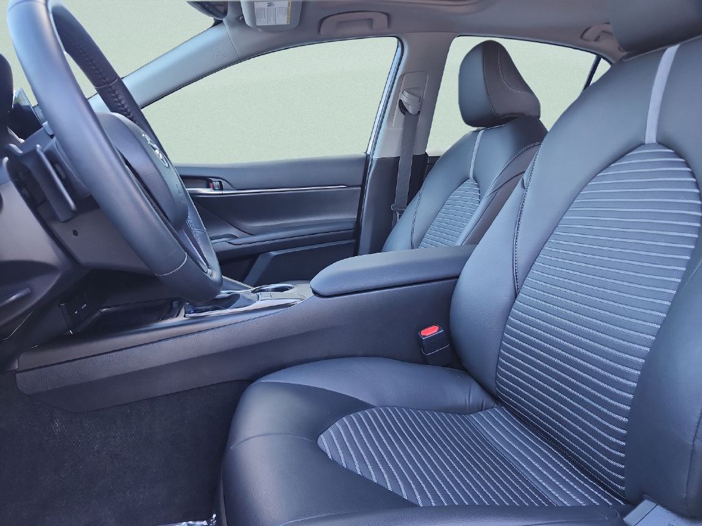 Used 2024 Toyota Camry SE w/ Convenience Package FWD image 21