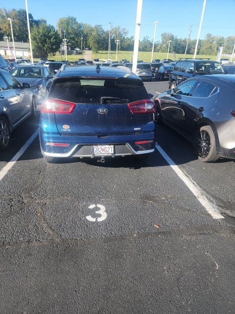 Used 2019 Kia Niro LX FWD image 4