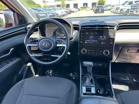 Used 2023 Hyundai Tucson SE FWD image 16