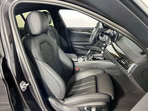 Used 2023 BMW 530e 530e iPerformance w/ M Sport Package image 29