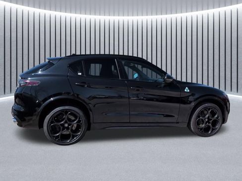 Used 2024 Alfa Romeo Stelvio Quadrifoglio AWD/4WD image 5