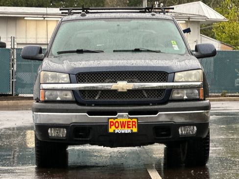 Used 2004 Chevrolet Avalanche Z71 w/ Sun And Sound Package image 9