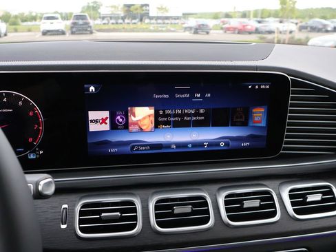 New 2026 Mercedes-Benz GLS 450 4MATIC image 21