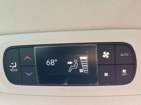 Used 2019 Chrysler Pacifica Touring-L Plus w/ Advanced Safetytec Group FWD image 24