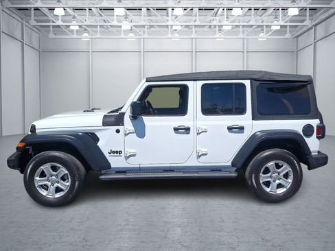 Used 2022 Jeep Wrangler Unlimited Sport AWD/4WD image 2