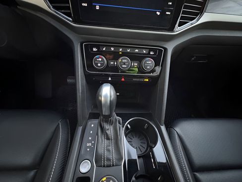 Used 2021 Volkswagen Atlas Cross Sport SEL image 15