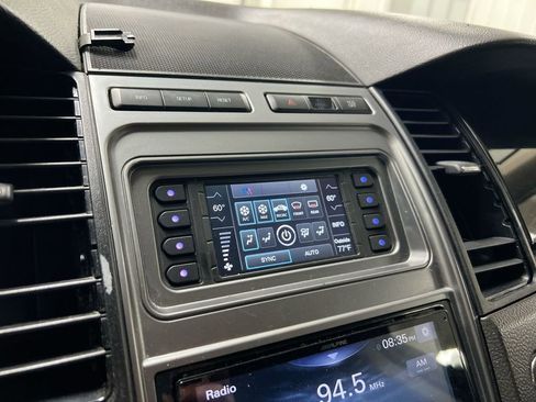 Used 2011 Ford Taurus Limited FWD image 10