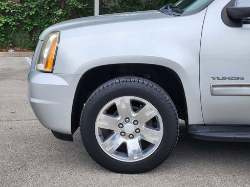 Used 2011 GMC Yukon SLT w/ SLT Chrome Package RWD image 8