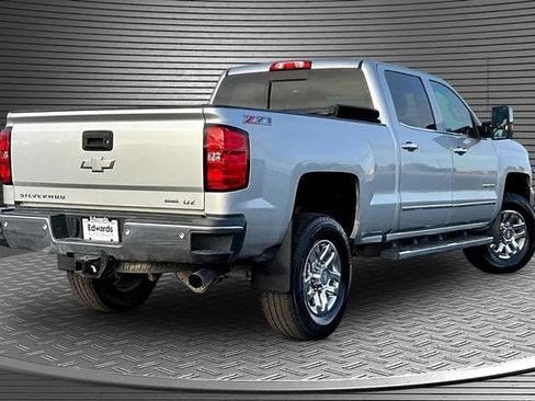 Used 2017 Chevrolet Silverado 2500 LTZ w/ LTZ Plus Package AWD/4WD image 6