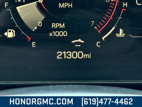 Used 2025 GMC Terrain Elevation image 30