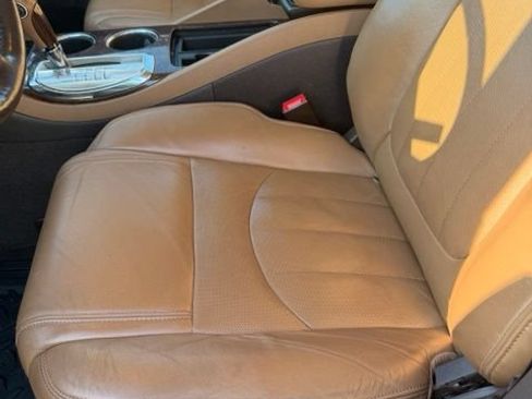 Used 2017 Buick Enclave Leather FWD image 4
