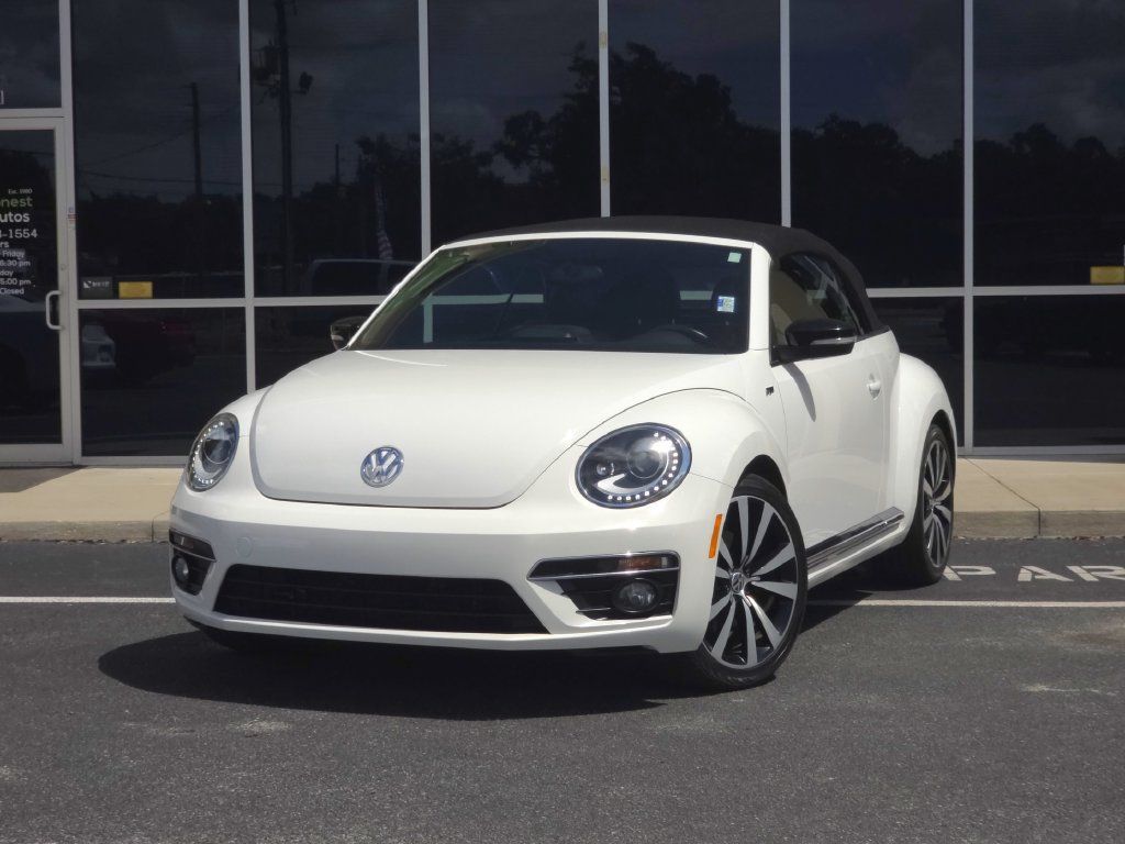 Used 2014 Volkswagen Beetle R-Line FWD image 2