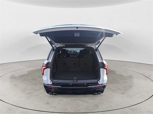 New 2026 Chevrolet Traverse RS image 16