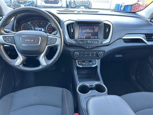 Used 2024 GMC Terrain SLE image 17