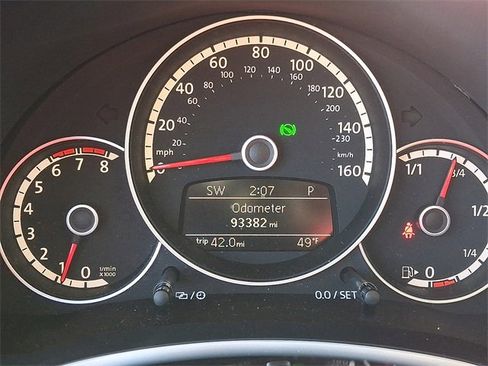 Used 2013 Volkswagen Beetle R-Line image 12