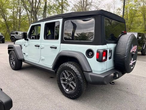 Used 2024 Jeep Wrangler Unlimited Sport AWD/4WD image 9