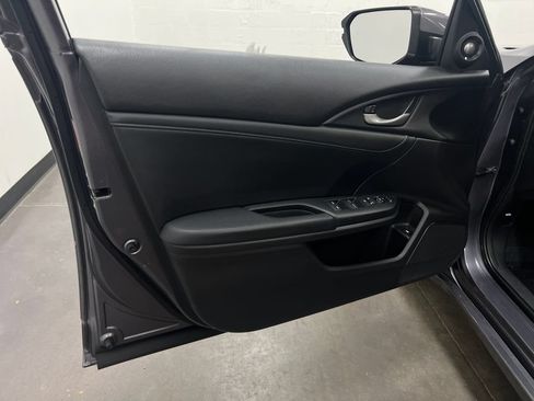 Used 2020 Honda Insight Touring image 12