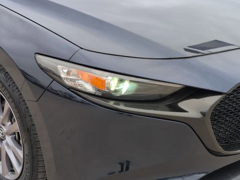 Used 2022 MAZDA MAZDA3 s image 11