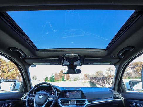 Used 2019 BMW 330i xDrive 330i xDrive w/ Convenience Package image 6