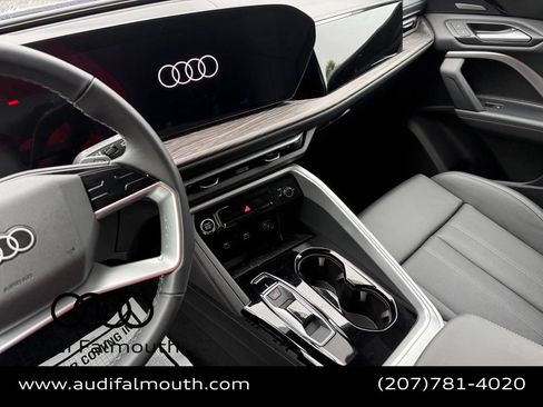 Used 2025 Audi Q5 Premium AWD/4WD image 40