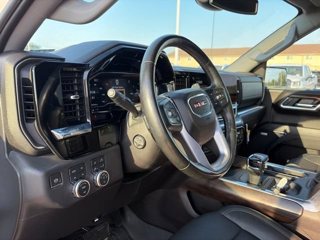 Used 2024 GMC Sierra 1500 SLT w/ SLT Premium Plus Package AWD/4WD image 15