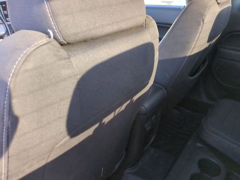 Used 2015 GMC Canyon SLE image 18