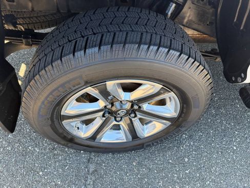 Used 2016 Toyota Tacoma Limited w/ Towing Package AWD/4WD image 27